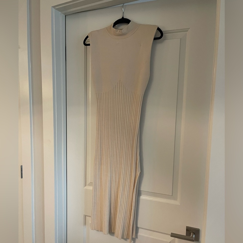 Le Lis Cream Midi Dress